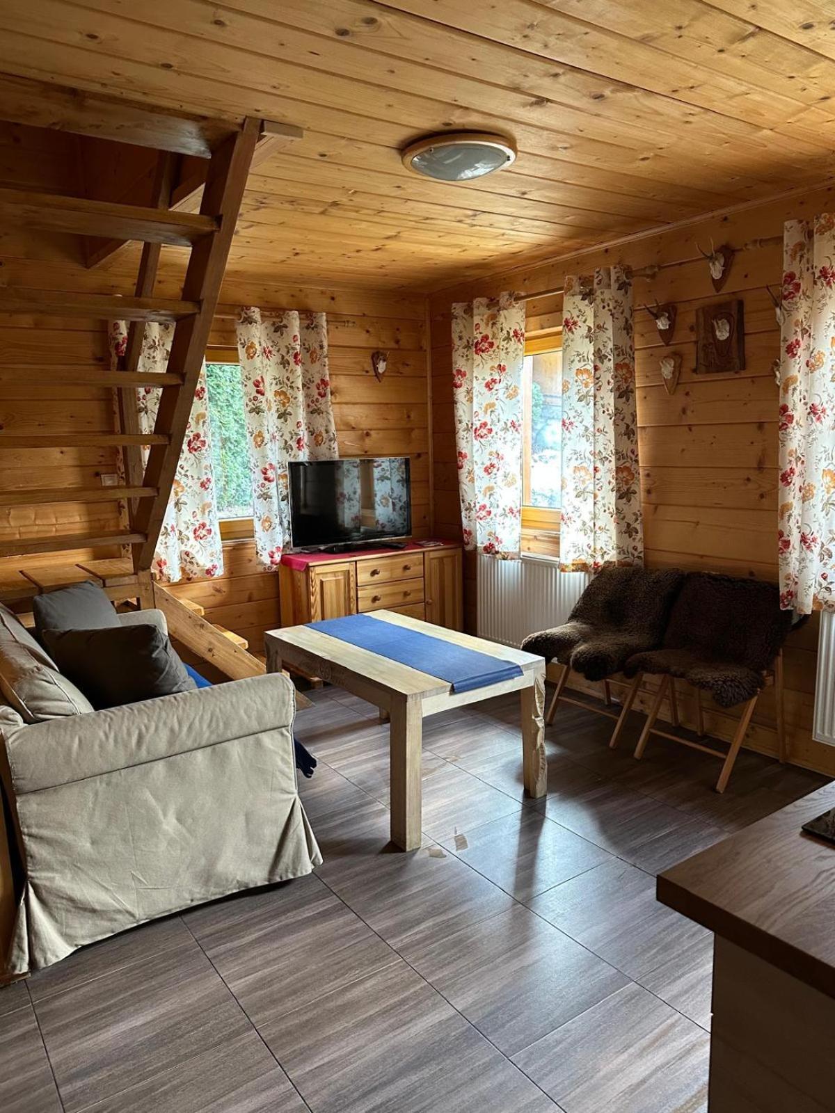 שצ'צ'ירק Marang Domki I Apartamenty מראה חיצוני תמונה