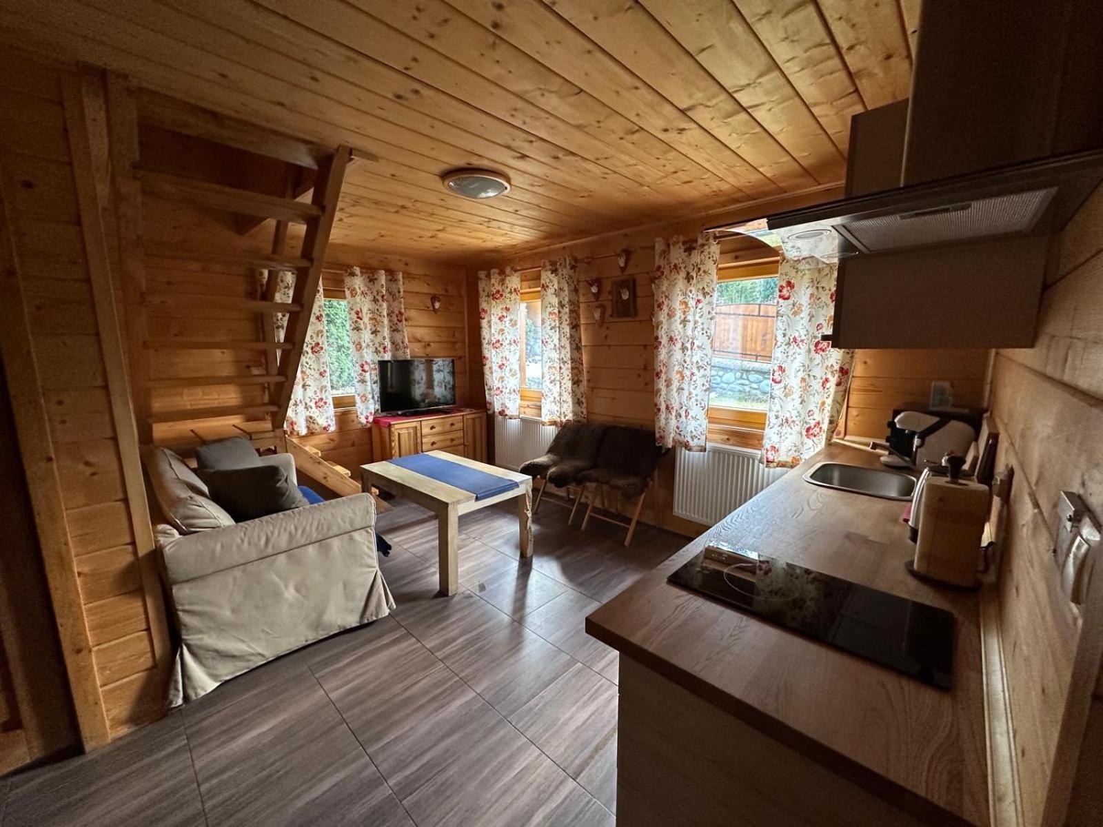 שצ'צ'ירק Marang Domki I Apartamenty מראה חיצוני תמונה